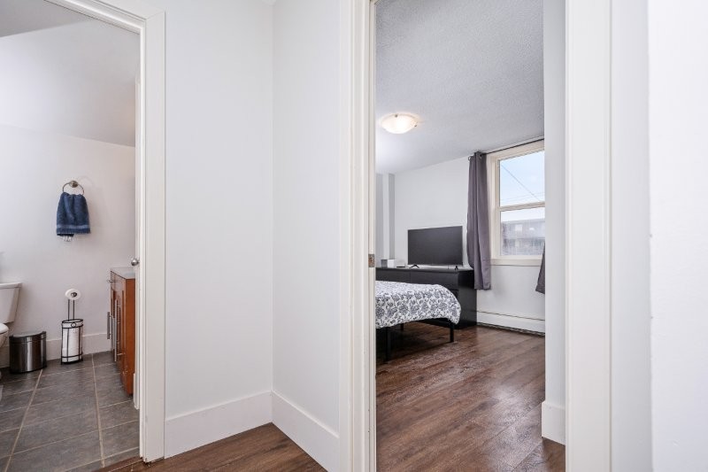 203, 515 57 Avenue SW, Calgary, 1 Bedroom Bedrooms, 0 ,1 BathroomBathrooms,Condos/Townhouses,For Rent,Windsor Manor,203, 515 57 Avenue SW,0,3302