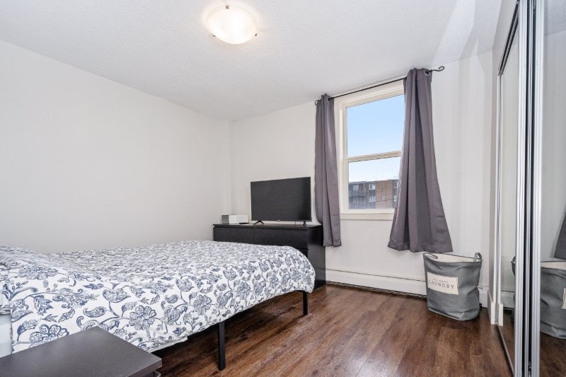 203, 515 57 Avenue SW, Calgary, 1 Bedroom Bedrooms, 0 ,1 BathroomBathrooms,Condos/Townhouses,For Rent,Windsor Manor,203, 515 57 Avenue SW,0,3302
