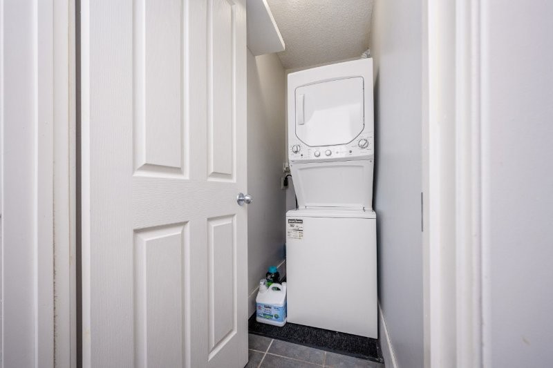 203, 515 57 Avenue SW, Calgary, 1 Bedroom Bedrooms, 0 ,1 BathroomBathrooms,Condos/Townhouses,For Rent,Windsor Manor,203, 515 57 Avenue SW,0,3302