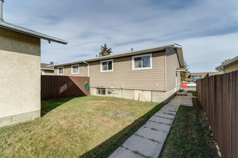 3115 113 Avenue Northwest, Edmonton, 3 Bedrooms Bedrooms, 0 ,1 BathroomBathrooms,Houses,For Rent,3115 113 Avenue Northwest,0,3303