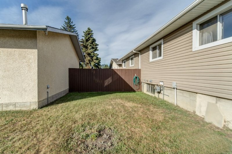 3115 113 Avenue Northwest, Edmonton, 3 Bedrooms Bedrooms, 0 ,1 BathroomBathrooms,Houses,For Rent,3115 113 Avenue Northwest,0,3303