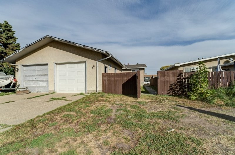 3115 113 Avenue Northwest, Edmonton, 3 Bedrooms Bedrooms, 0 ,1 BathroomBathrooms,Houses,For Rent,3115 113 Avenue Northwest,0,3303