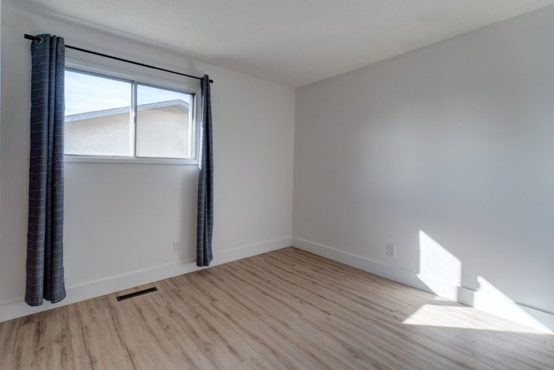 3115 113 Avenue Northwest, Edmonton, 3 Bedrooms Bedrooms, 0 ,1 BathroomBathrooms,Houses,For Rent,3115 113 Avenue Northwest,0,3303