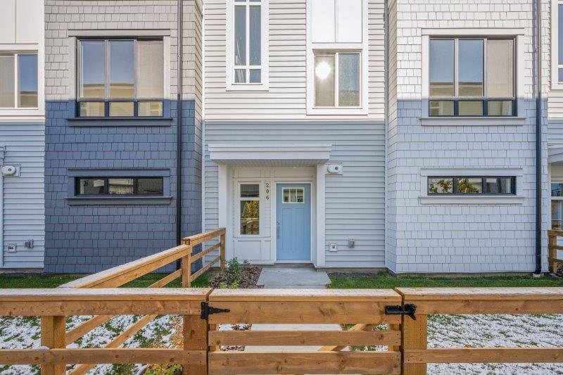 206, 857 Belmont Drive SW, Calgary, 2 Bedrooms Bedrooms, 0 ,2.5 BathroomsBathrooms,Condos/Townhouses,For Rent,206, 857 Belmont Drive SW,0,3308