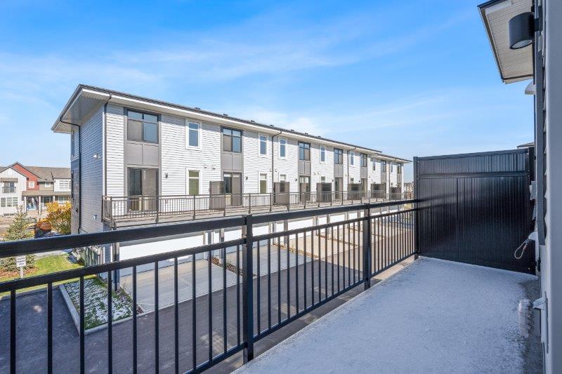206, 857 Belmont Drive SW, Calgary, 2 Bedrooms Bedrooms, 0 ,2.5 BathroomsBathrooms,Condos/Townhouses,For Rent,206, 857 Belmont Drive SW,0,3308
