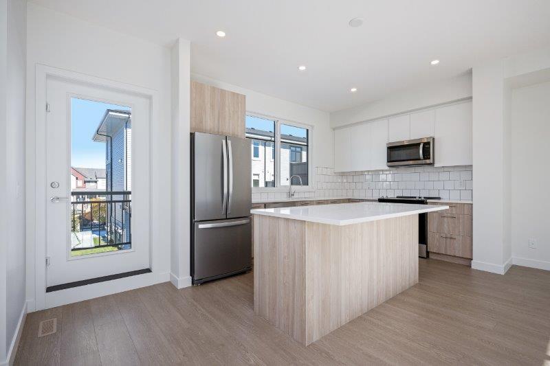 206, 857 Belmont Drive SW, Calgary, 2 Bedrooms Bedrooms, 0 ,2.5 BathroomsBathrooms,Condos/Townhouses,For Rent,206, 857 Belmont Drive SW,0,3308
