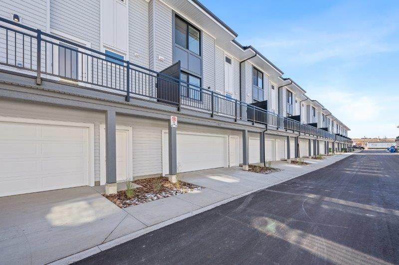 206, 857 Belmont Drive SW, Calgary, 2 Bedrooms Bedrooms, 0 ,2.5 BathroomsBathrooms,Condos/Townhouses,For Rent,206, 857 Belmont Drive SW,0,3308