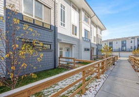 206, 857 Belmont Drive SW, Calgary, 2 Bedrooms Bedrooms, 0 ,2.5 BathroomsBathrooms,Condos/Townhouses,For Rent,206, 857 Belmont Drive SW,0,3308