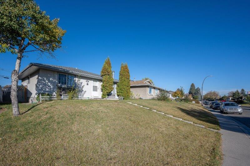 3800 Dover Ridge Drive SE - Unit A, Calgary, 3 Bedrooms Bedrooms, 0 ,1 BathroomBathrooms,Houses,For Rent,3800 Dover Ridge Drive SE - Unit A,0,3310