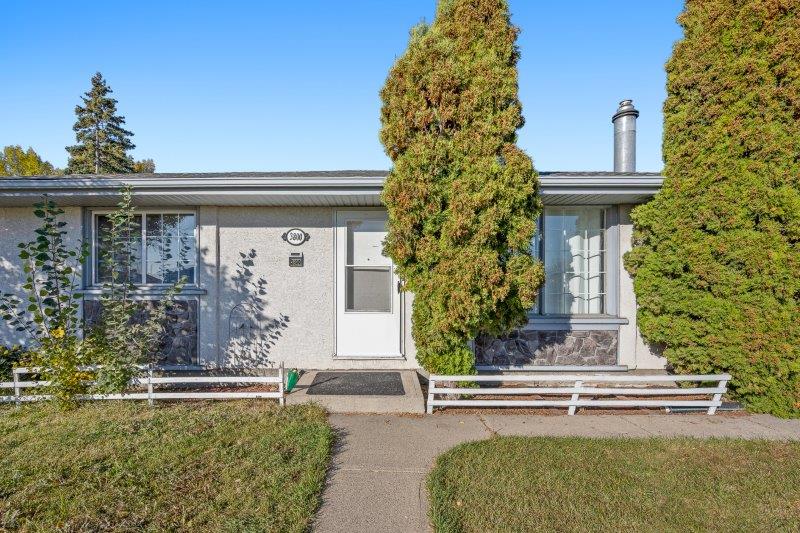 3800 Dover Ridge Drive SE - Unit A, Calgary, 3 Bedrooms Bedrooms, 0 ,1 BathroomBathrooms,Houses,For Rent,3800 Dover Ridge Drive SE - Unit A,0,3310