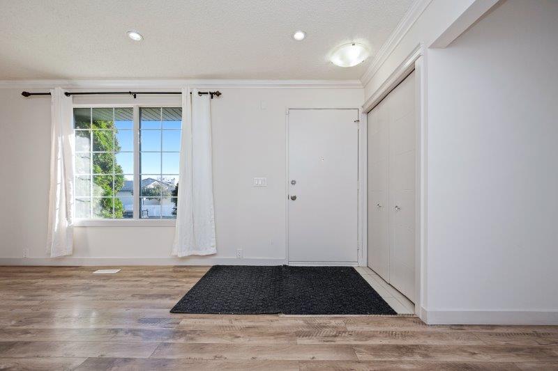 3800 Dover Ridge Drive SE - Unit A, Calgary, 3 Bedrooms Bedrooms, 0 ,1 BathroomBathrooms,Houses,For Rent,3800 Dover Ridge Drive SE - Unit A,0,3310