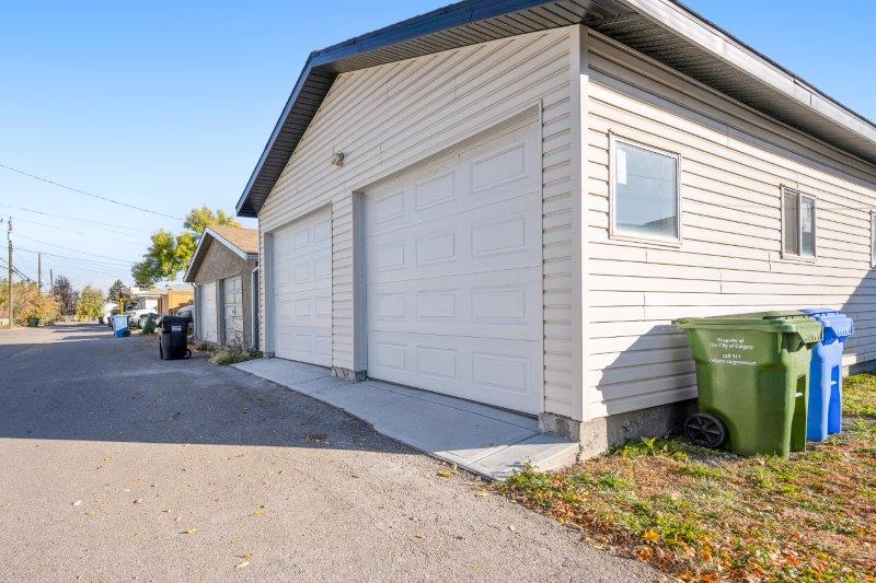 3800 Dover Ridge Drive SE - Unit A, Calgary, 3 Bedrooms Bedrooms, 0 ,1 BathroomBathrooms,Houses,For Rent,3800 Dover Ridge Drive SE - Unit A,0,3310