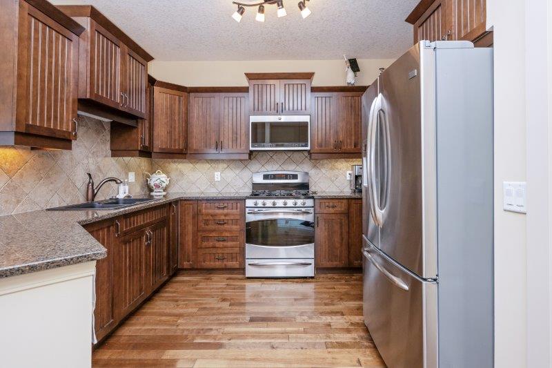 544 Rocky Vista Gardens NW, Calgary, 2 Bedrooms Bedrooms, 0 ,2 BathroomsBathrooms,Condos/Townhouses,For Rent,0,3311