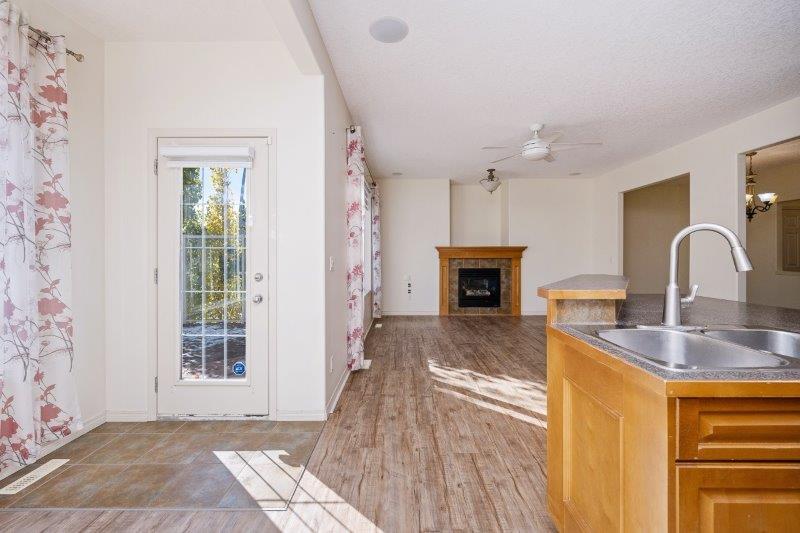 121 Rockbluff Place NW, Calgary, 4 Bedrooms Bedrooms, 0 ,3.5 BathroomsBathrooms,Houses,For Rent,121 Rockbluff Place NW,0,3312