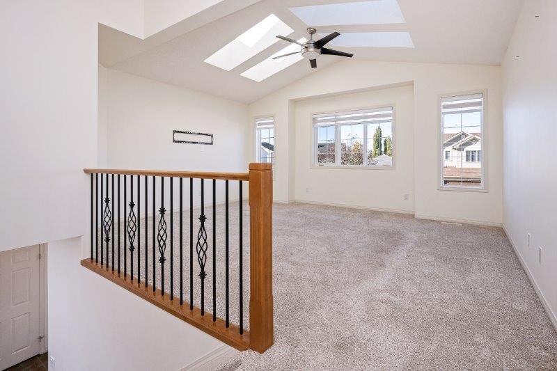 121 Rockbluff Place NW, Calgary, 4 Bedrooms Bedrooms, 0 ,3.5 BathroomsBathrooms,Houses,For Rent,121 Rockbluff Place NW,0,3312