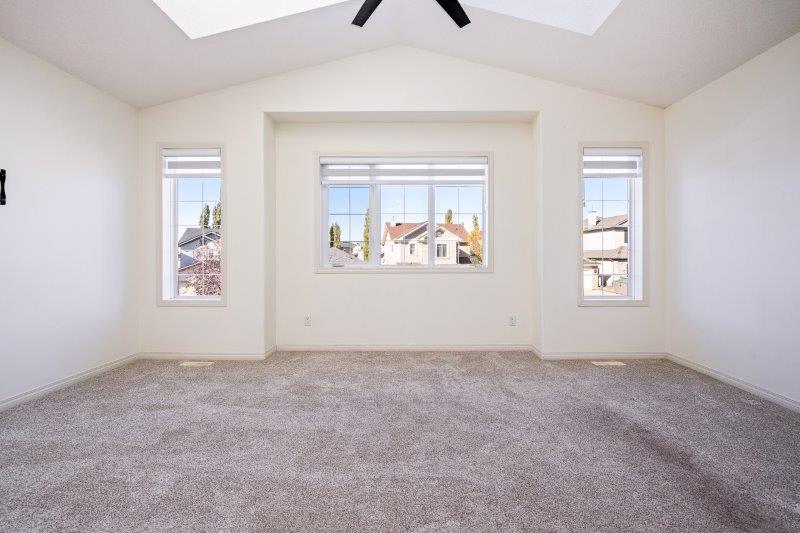 121 Rockbluff Place NW, Calgary, 4 Bedrooms Bedrooms, 0 ,3.5 BathroomsBathrooms,Houses,For Rent,121 Rockbluff Place NW,0,3312
