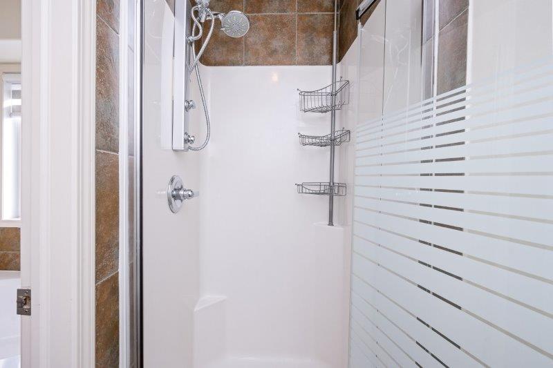 121 Rockbluff Place NW, Calgary, 4 Bedrooms Bedrooms, 0 ,3.5 BathroomsBathrooms,Houses,For Rent,121 Rockbluff Place NW,0,3312