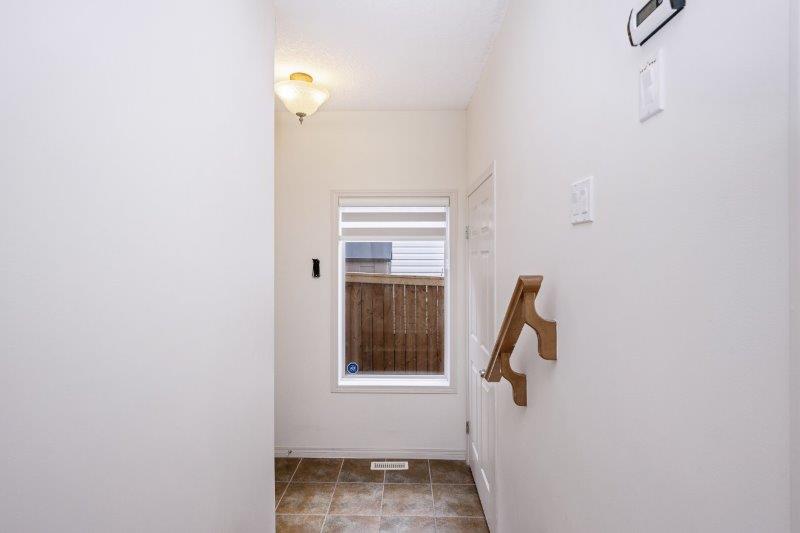 121 Rockbluff Place NW, Calgary, 4 Bedrooms Bedrooms, 0 ,3.5 BathroomsBathrooms,Houses,For Rent,121 Rockbluff Place NW,0,3312