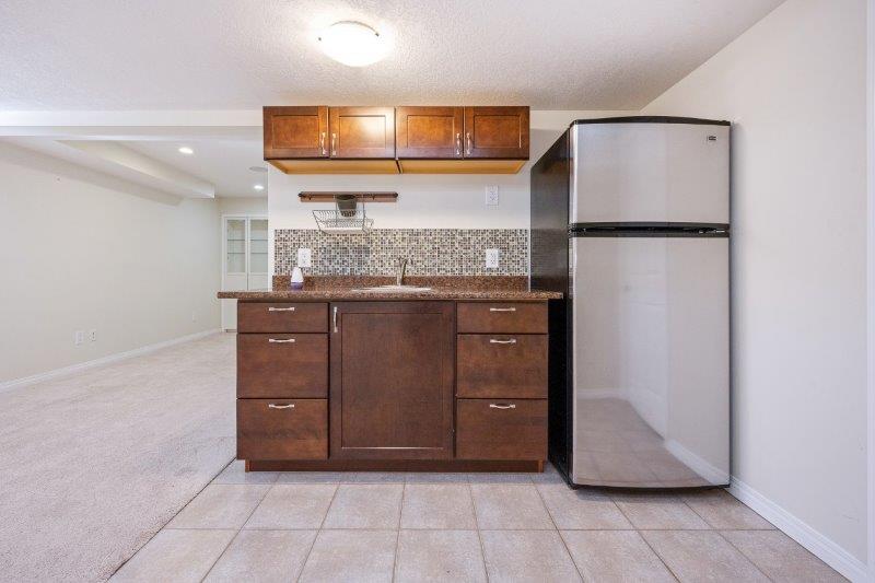 121 Rockbluff Place NW, Calgary, 4 Bedrooms Bedrooms, 0 ,3.5 BathroomsBathrooms,Houses,For Rent,121 Rockbluff Place NW,0,3312