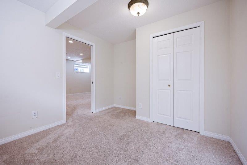 121 Rockbluff Place NW, Calgary, 4 Bedrooms Bedrooms, 0 ,3.5 BathroomsBathrooms,Houses,For Rent,121 Rockbluff Place NW,0,3312