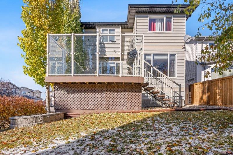 121 Rockbluff Place NW, Calgary, 4 Bedrooms Bedrooms, 0 ,3.5 BathroomsBathrooms,Houses,For Rent,121 Rockbluff Place NW,0,3312