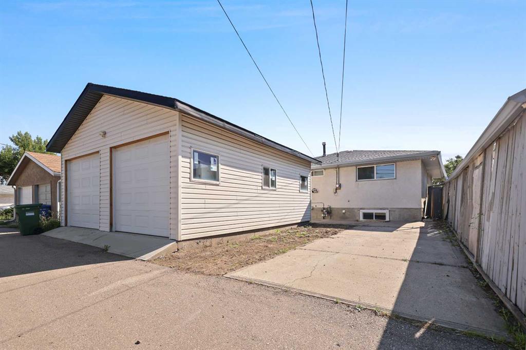3800 Dover Ridge Drive Southeast, Calgary, 2 Bedrooms Bedrooms, 0 ,1 BathroomBathrooms,Houses,For Rent,3800 Dover Ridge Drive Southeast,0,3318 3800 Dover Ridge Drive Southeast, Calgary, 2 Bedrooms Bedrooms, 0 ,1 BathroomBathrooms,Houses,For Rent,3800 Dover Ridge Drive Southeast,0,3318