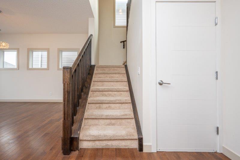 130 Panora Court NW, Calgary, 3.5 Bedrooms Bedrooms, 0 ,2.5 BathroomsBathrooms,Houses,For Rent,130 Panora Court NW,0,3322