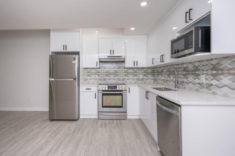 58 Creekview Gardens SW (lower suite), Calgary, 1 Bedroom Bedrooms, 0 ,1 BathroomBathrooms,Houses,For Rent,58 Creekview Gardens SW (lower suite),0,3337