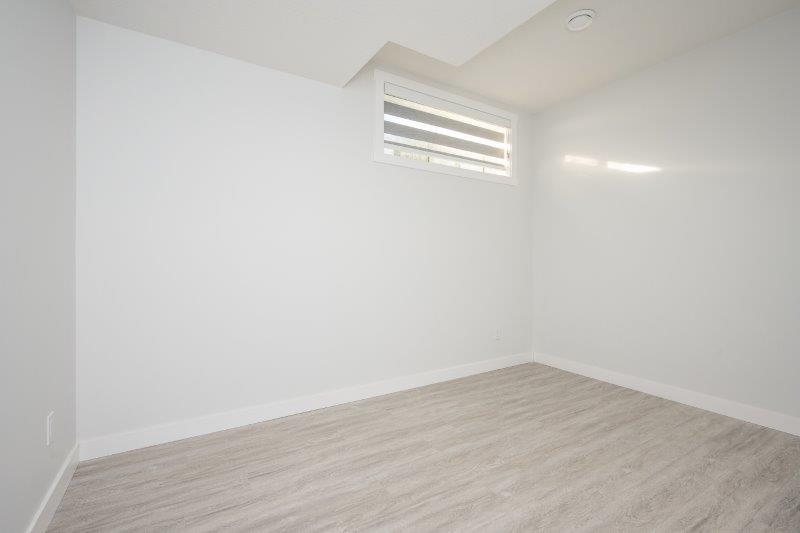 58 Creekview Gardens SW (lower suite), Calgary, 1 Bedroom Bedrooms, 0 ,1 BathroomBathrooms,Houses,For Rent,58 Creekview Gardens SW (lower suite),0,3337