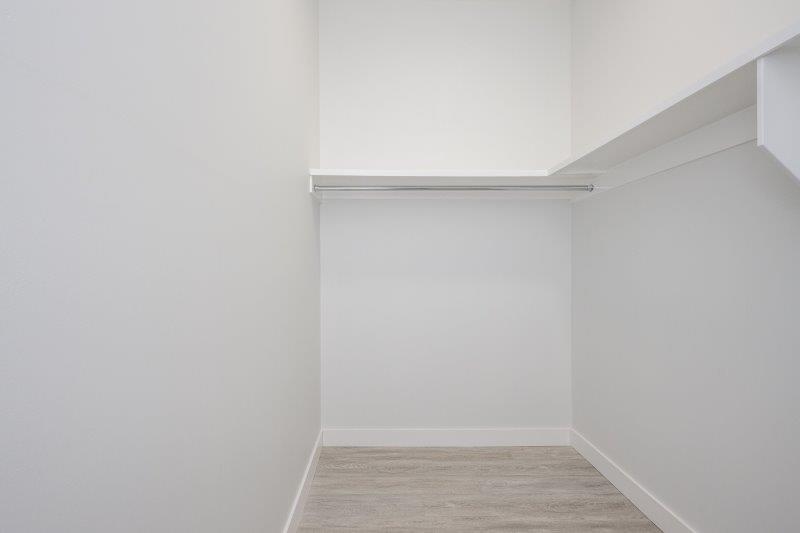 58 Creekview Gardens SW (lower suite), Calgary, 1 Bedroom Bedrooms, 0 ,1 BathroomBathrooms,Houses,For Rent,58 Creekview Gardens SW (lower suite),0,3337