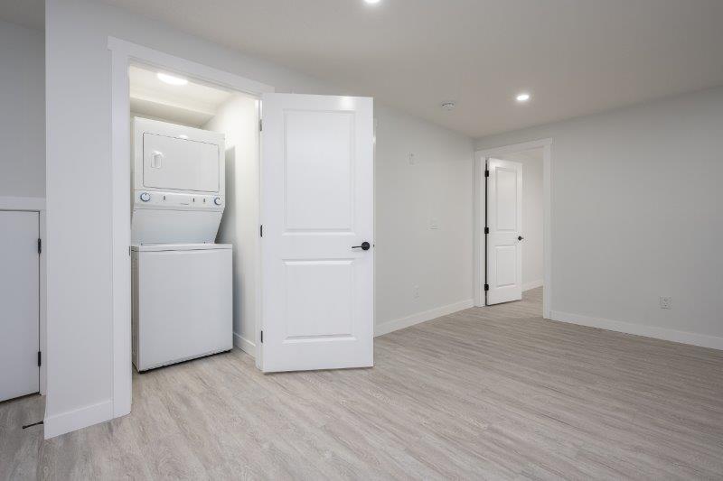 58 Creekview Gardens SW (lower suite), Calgary, 1 Bedroom Bedrooms, 0 ,1 BathroomBathrooms,Houses,For Rent,58 Creekview Gardens SW (lower suite),0,3337