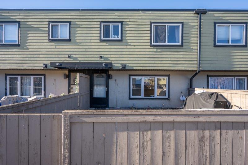 87, 3809 45 Street SW, Calgary, 3 Bedrooms Bedrooms, 0 ,1 BathroomBathrooms,Condos/Townhouses,For Rent,87, 3809 45 Street SW,0,3338