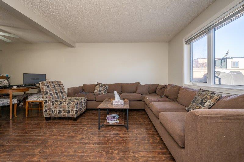 87, 3809 45 Street SW, Calgary, 3 Bedrooms Bedrooms, 0 ,1 BathroomBathrooms,Condos/Townhouses,For Rent,87, 3809 45 Street SW,0,3338