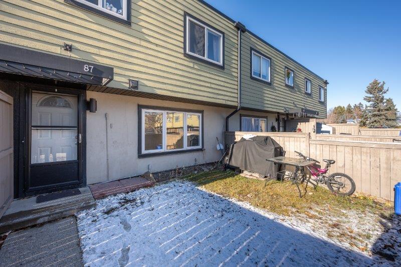 87, 3809 45 Street SW, Calgary, 3 Bedrooms Bedrooms, 0 ,1 BathroomBathrooms,Condos/Townhouses,For Rent,87, 3809 45 Street SW,0,3338