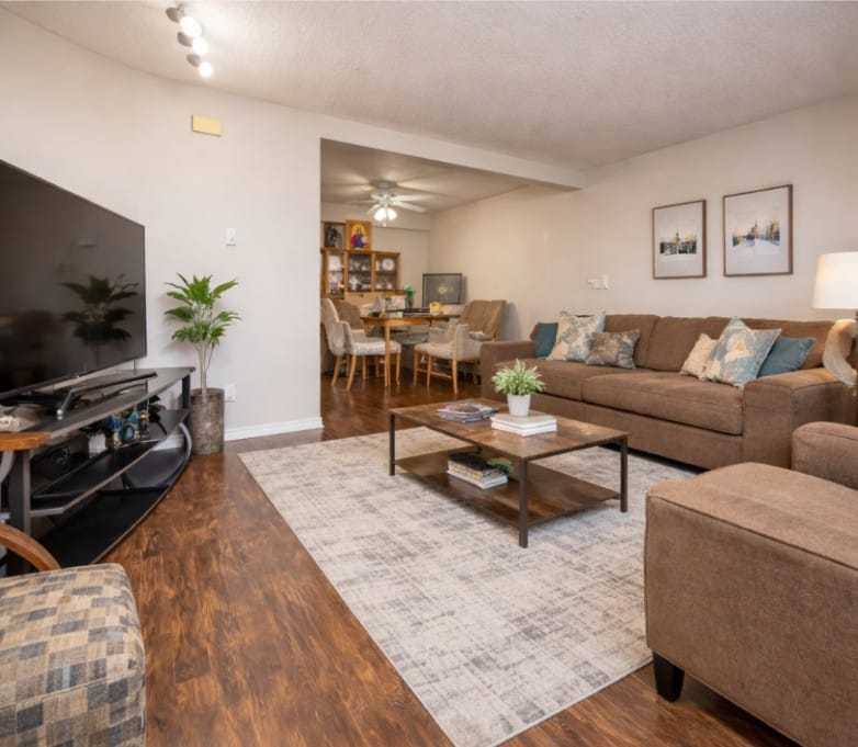 87, 3809 45 Street SW, Calgary, 3 Bedrooms Bedrooms, 0 ,1 BathroomBathrooms,Condos/Townhouses,For Rent,87, 3809 45 Street SW,0,3338