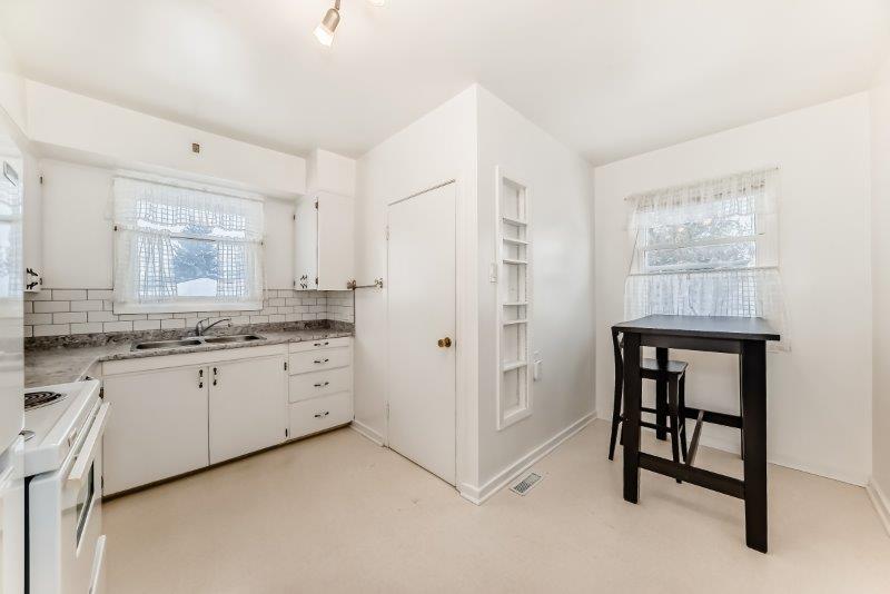 528 17 Avenue NE, Calgary, 2 Bedrooms Bedrooms, 0 ,1 BathroomBathrooms,Houses,For Rent,528 17 Avenue NE,0,3340 528 17 Avenue NE, Calgary, 2 Bedrooms Bedrooms, 0 ,1 BathroomBathrooms,Houses,For Rent,528 17 Avenue NE,0,3340
