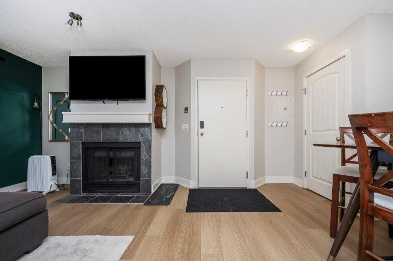 2, 220 Village Terrace Southwest, Calgary, 2 Bedrooms Bedrooms, 0 ,2 BathroomsBathrooms,Condos/Townhouses,For Rent,The News,2, 220 Village Terrace Southwest,0,3355