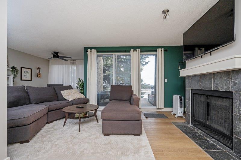2, 220 Village Terrace Southwest, Calgary, 2 Bedrooms Bedrooms, 0 ,2 BathroomsBathrooms,Condos/Townhouses,For Rent,The News,2, 220 Village Terrace Southwest,0,3355