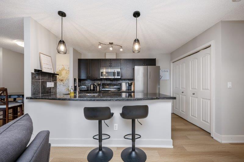 2, 220 Village Terrace Southwest, Calgary, 2 Bedrooms Bedrooms, 0 ,2 BathroomsBathrooms,Condos/Townhouses,For Rent,The News,2, 220 Village Terrace Southwest,0,3355