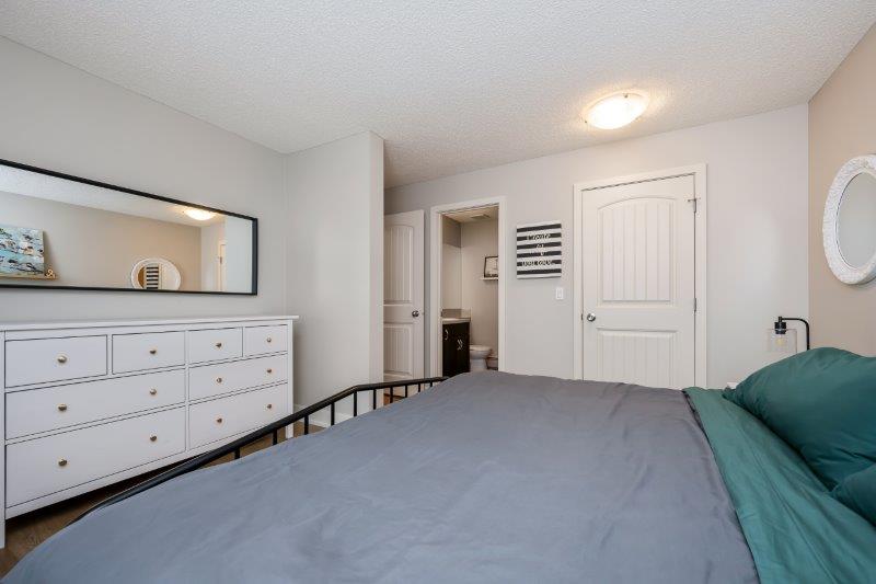 2, 220 Village Terrace Southwest, Calgary, 2 Bedrooms Bedrooms, 0 ,2 BathroomsBathrooms,Condos/Townhouses,For Rent,The News,2, 220 Village Terrace Southwest,0,3355