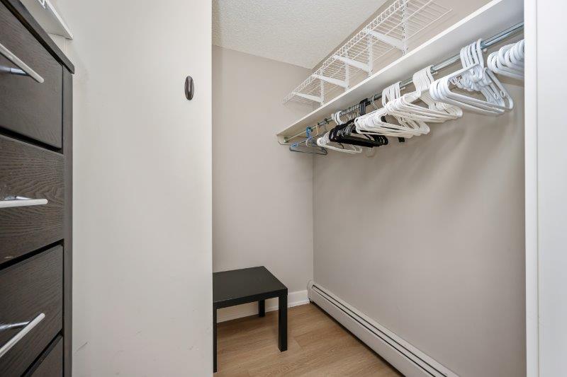 2, 220 Village Terrace Southwest, Calgary, 2 Bedrooms Bedrooms, 0 ,2 BathroomsBathrooms,Condos/Townhouses,For Rent,The News,2, 220 Village Terrace Southwest,0,3355