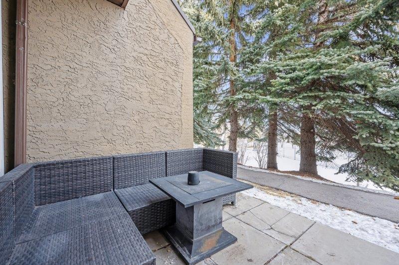 2, 220 Village Terrace Southwest, Calgary, 2 Bedrooms Bedrooms, 0 ,2 BathroomsBathrooms,Condos/Townhouses,For Rent,The News,2, 220 Village Terrace Southwest,0,3355