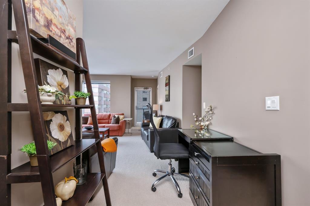 #1005, 910 5 Avenue SW, Calgary, 1 Bedroom Bedrooms, 0 ,1 BathroomBathrooms,Condos/Townhouses,For Sale,Five West Phase II,10,3357