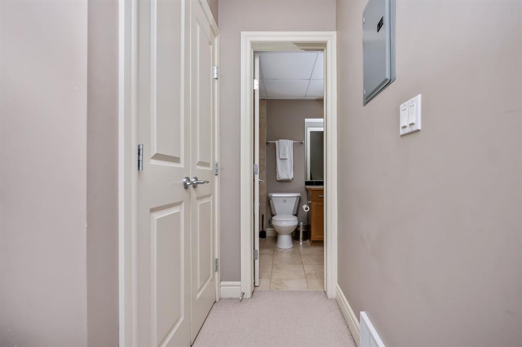 #1005, 910 5 Avenue SW, Calgary, 1 Bedroom Bedrooms, 0 ,1 BathroomBathrooms,Condos/Townhouses,For Sale,Five West Phase II,10,3357