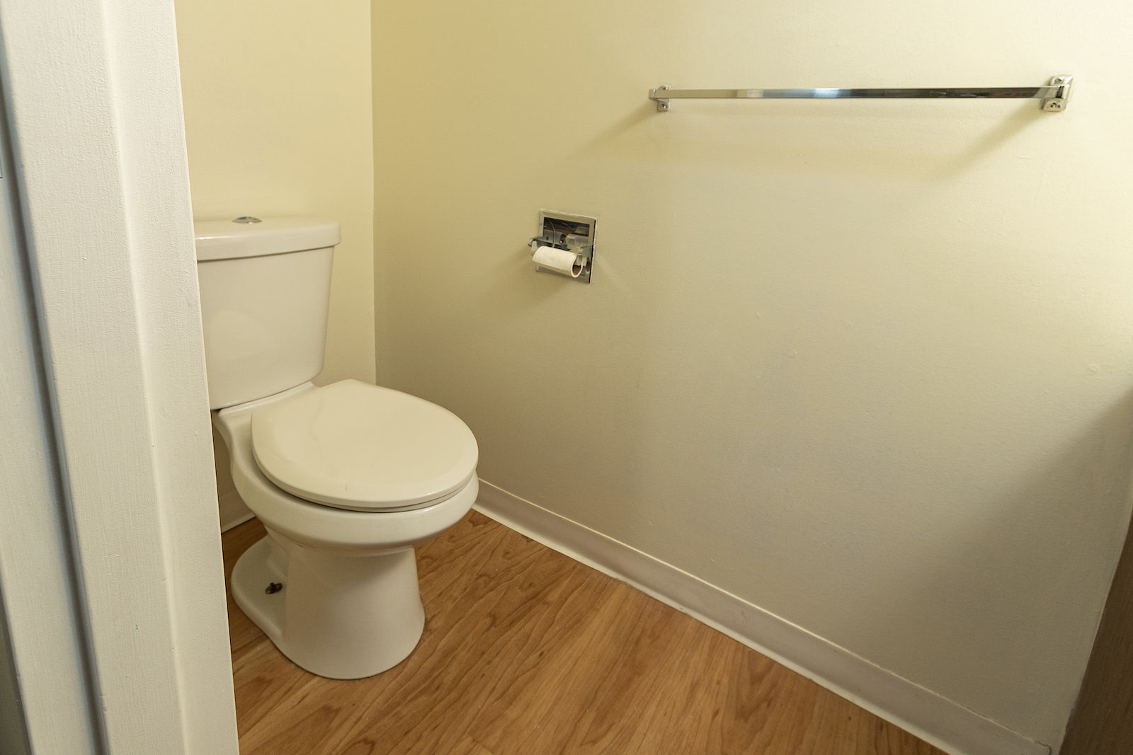 1511, 11010 Bonaventure Drive South East, Calgary, 3 Bedrooms Bedrooms, 0 ,1.5 BathroomsBathrooms,Condos/Townhouses,For Rent,Willow Court Green,1511, 11010 Bonaventure Drive South East,0,3358