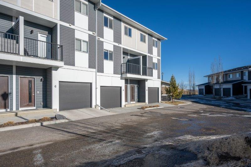 10 Walden Lane Southeast, Calgary, 3 Bedrooms Bedrooms, 0 ,3 BathroomsBathrooms,Condos/Townhouses,For Rent,Axis,10 Walden Lane Southeast,0,3359