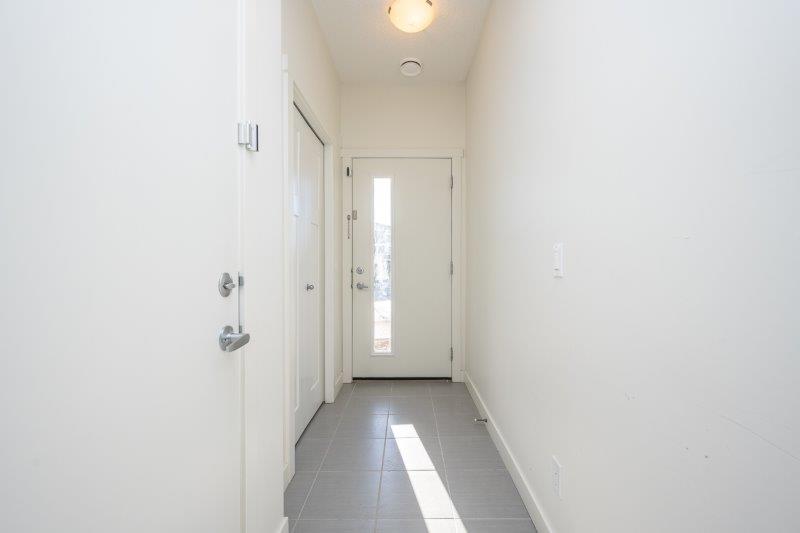 10 Walden Lane Southeast, Calgary, 3 Bedrooms Bedrooms, 0 ,3 BathroomsBathrooms,Condos/Townhouses,For Rent,Axis,10 Walden Lane Southeast,0,3359