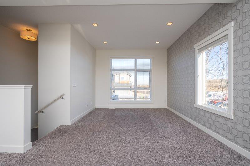 10 Walden Lane Southeast, Calgary, 3 Bedrooms Bedrooms, 0 ,3 BathroomsBathrooms,Condos/Townhouses,For Rent,Axis,10 Walden Lane Southeast,0,3359