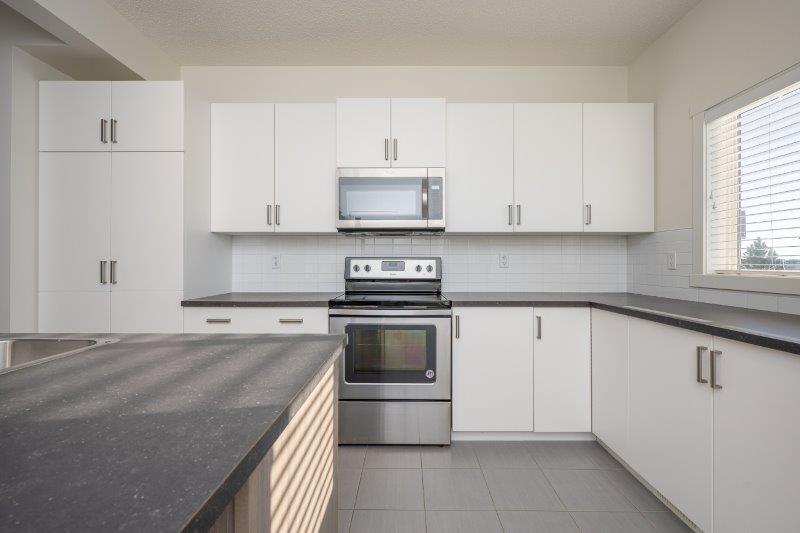 10 Walden Lane Southeast, Calgary, 3 Bedrooms Bedrooms, 0 ,3 BathroomsBathrooms,Condos/Townhouses,For Rent,Axis,10 Walden Lane Southeast,0,3359