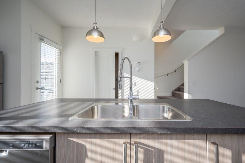 10 Walden Lane Southeast, Calgary, 3 Bedrooms Bedrooms, 0 ,3 BathroomsBathrooms,Condos/Townhouses,For Rent,Axis,10 Walden Lane Southeast,0,3359